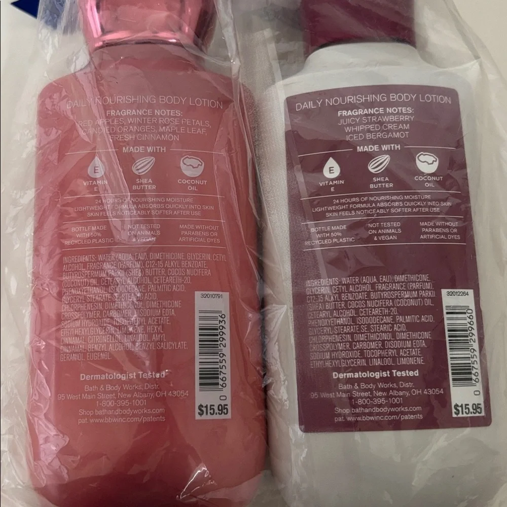Bath & Body‎ Works 8oz. Strawberry Snowflakes Daily Lotion & Winter Candy Apple